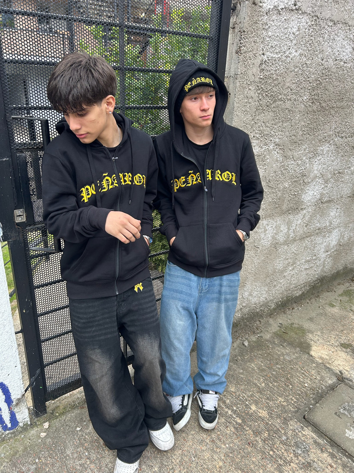 Campera Manyaz Pecho Bordado
