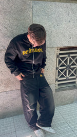 CAMPERA CUELLO ALTO PECHO BORDADO